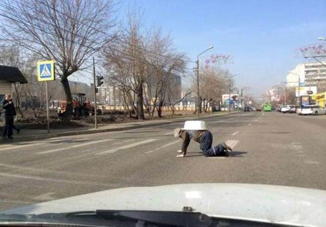 Có những khoảnh khắc éo le chỉ biết câm nín-5