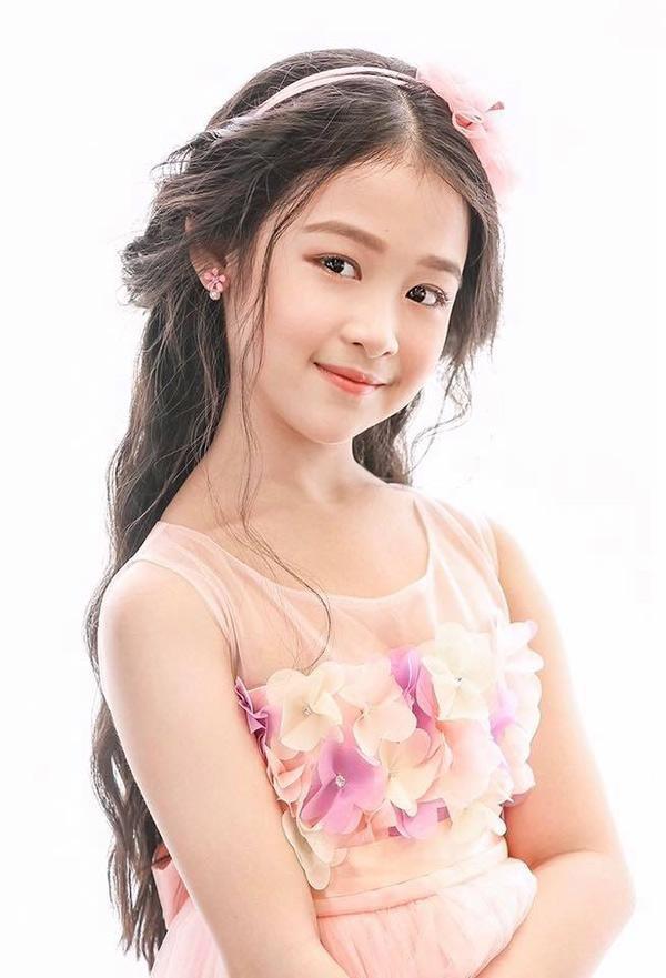 Từng gây sốt với gương mặt tựa thiên thần, Hoa khôi nhí Tây Đô bây giờ ra sao?-8