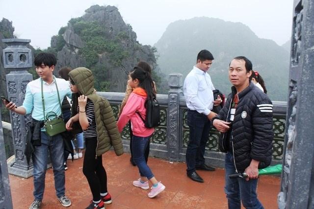 Giới trẻ phát cuồng với khu danh thắng Tràng An cổ-8