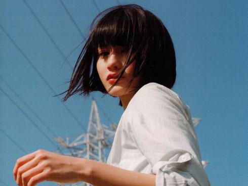 Ai cũng nói, đàn bà khổ quá thì buông, tiếc làm gì nhưng… buông đâu có dễ-4