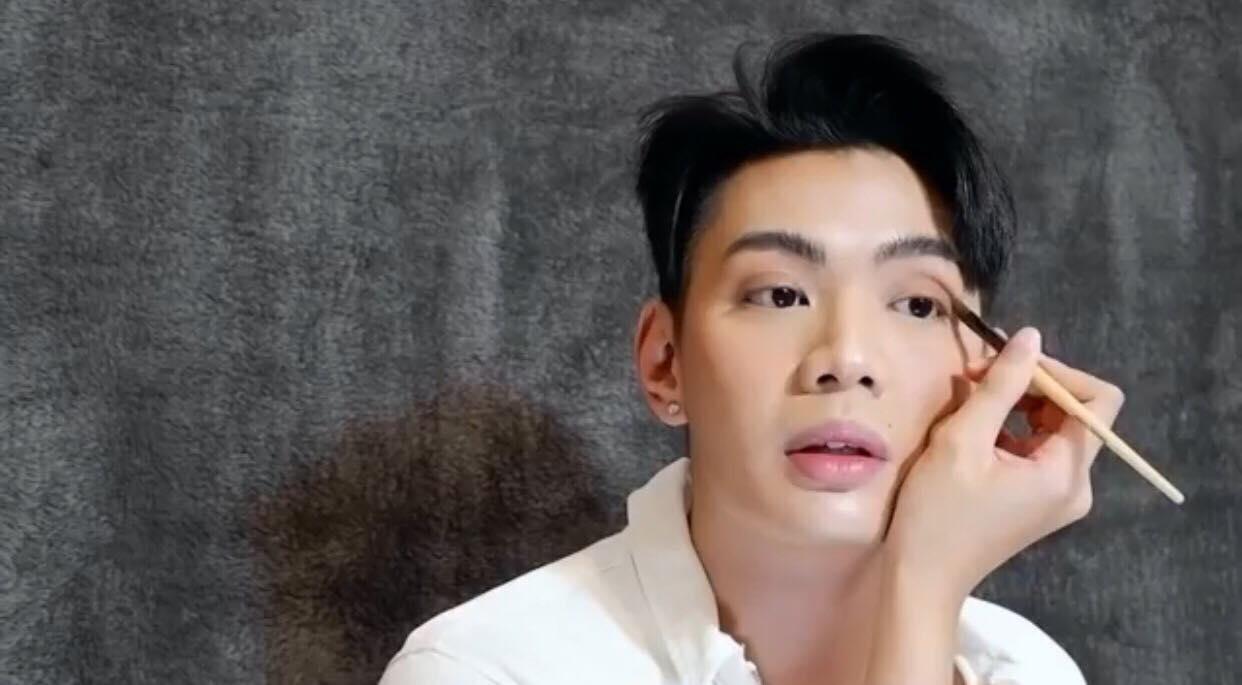 Tuyệt kĩ sở hữu cửa sổ tâm hồn vạn người mê của Đào Bá Lộc-2