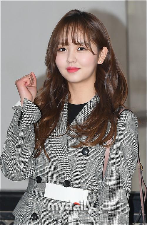 Sao Hàn 28/2: Thêm một nam diễn viên kỳ cựu xứ Hàn thừa nhận quấy rối tình dục-2