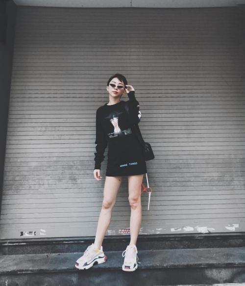 Street style đầu năm của dàn sao Việt chỉ toàn hàng hiệu là hàng hiệu-8