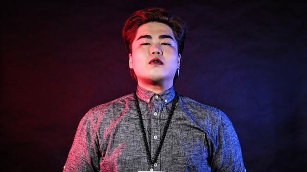 Nhạc sĩ trẻ kỳ lạ nhất Vpop: cứ sáng tác một bài là tăng một cân-2