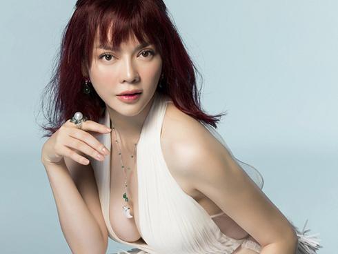 Không ngờ 'tỷ phú kim cương' Lý Nhã Kỳ lại cũng có loạt ảnh hay ho đến vậy