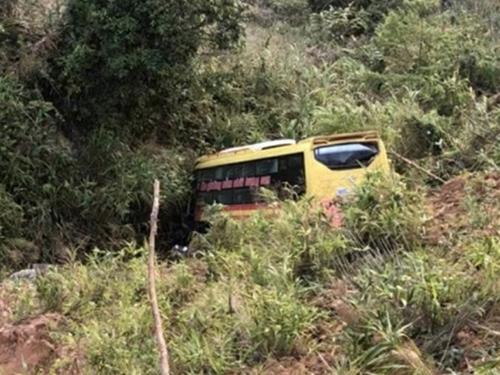 Xe khách lao xuống vực đèo Lò Xo là xe dù