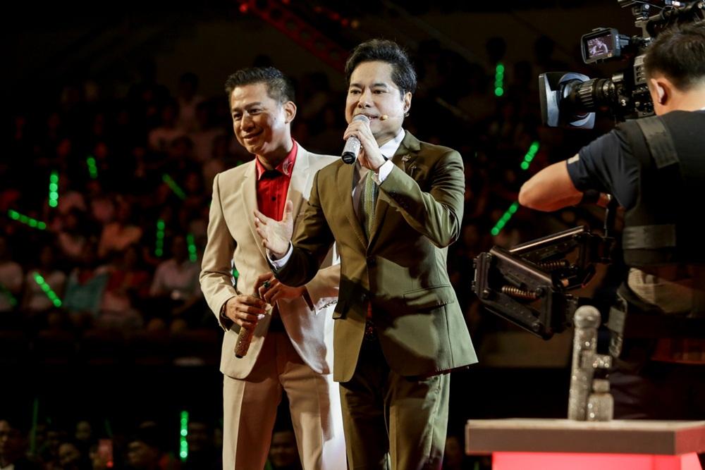 Ngọc Sơn khóc như mưa, tặng tiền cho giọng ca nữ là vận động viên điền kinh khiếm thị-4