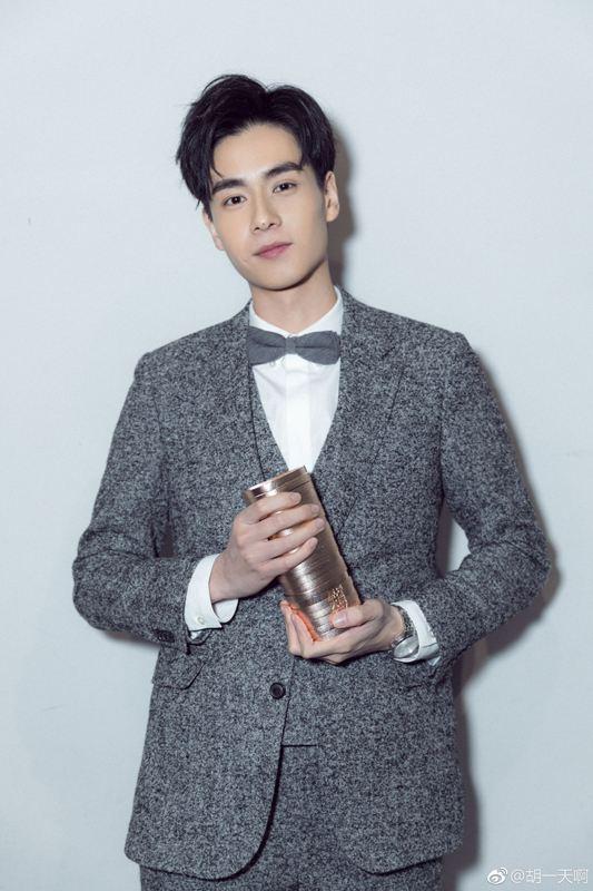 Loạt nam thần chứng minh cách lột xác ngoạn mục nhất chính là giảm cân-10