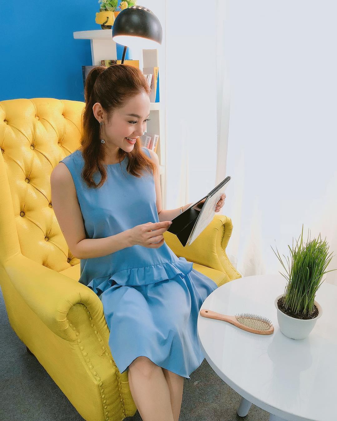 Tin sao Việt: Angela Phương Trinh gây tranh cãi khi tung clip dạy chị em cách luyện dáng-7