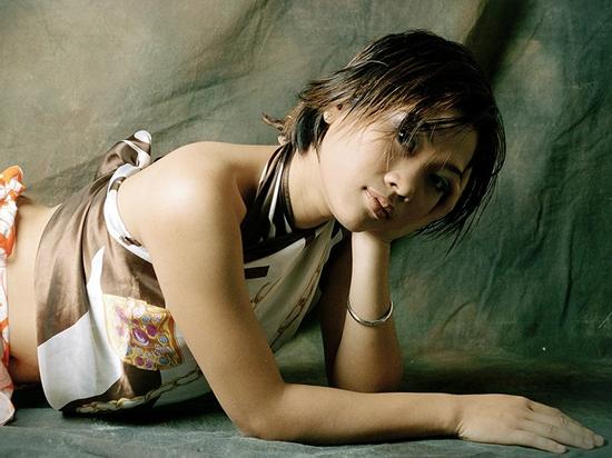 Sau 17 năm, album debut trong sự nghiệp của Mỹ Tâm được tái bản với diện mạo hoàn toàn mới