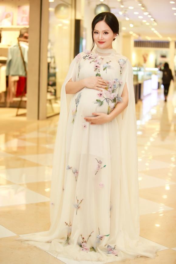 Cùng lựa chọn suit cá tính, Thanh Hằng - Hương Giang Idol đứng đầu top sao mặc đẹp tuần qua-7