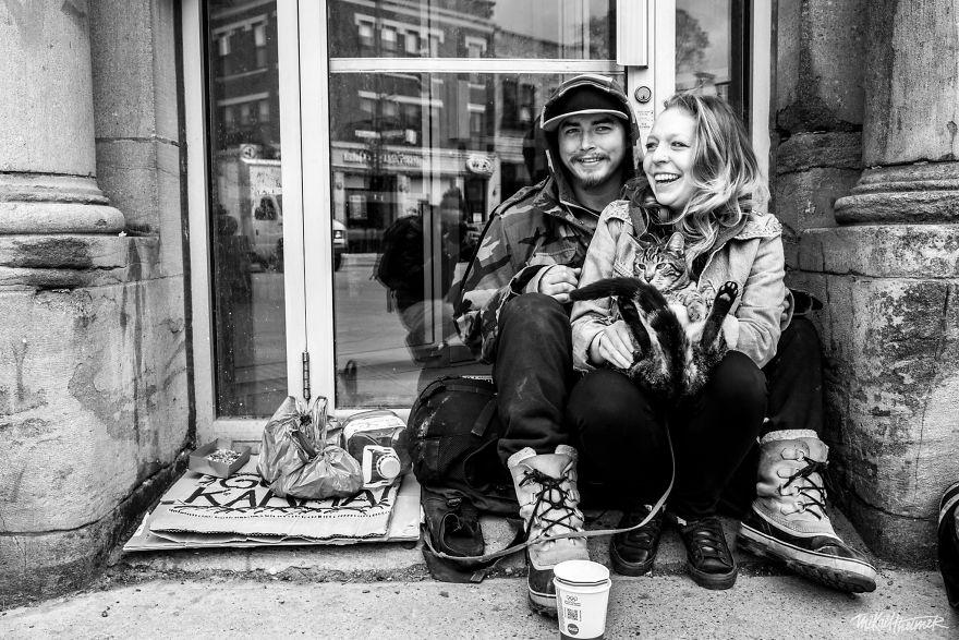 Trò chuyện cùng người vô gia cư 4 năm, nhiếp ảnh gia người Pháp đã rút ra nhiều bài học thấm thía-13