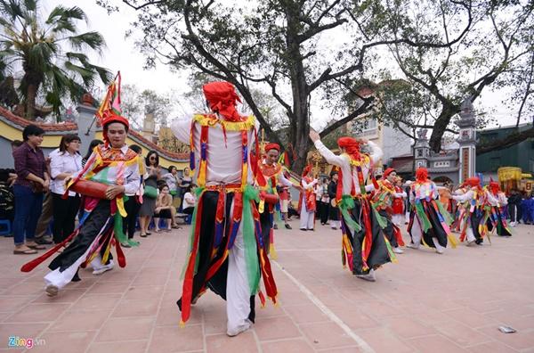 4 lễ hội mùa xuân lạ lùng của Việt Nam-3