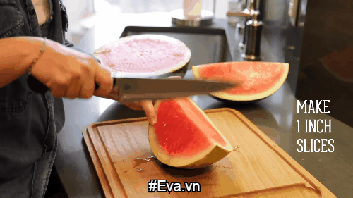 Chỉ 1 quả dưa hấu nhưng lại có nhiều cách bổ hay thế này!-3