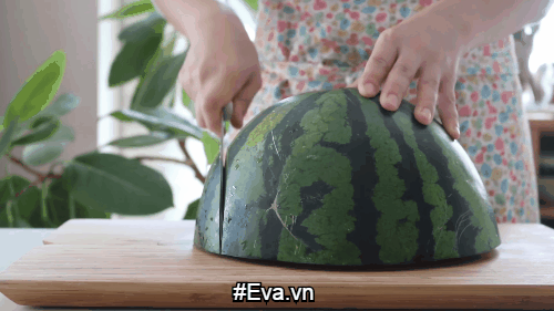 Chỉ 1 quả dưa hấu nhưng lại có nhiều cách bổ hay thế này!-5