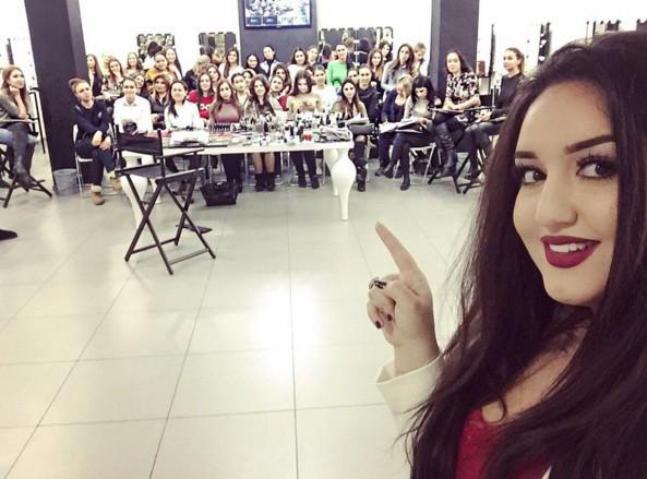 Cô gái này tuyên bố tất cả phụ nữ trên thế giới đều có thể trở thành nữ hoàng sắc đẹp, xem cô ấy làm gì mà có thể nói như vậy-1