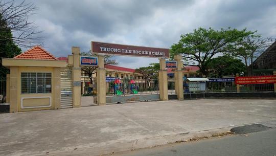 Làm học sinh sợ đến trường, giáo viên phải quỳ gối xin lỗi phụ huynh-1