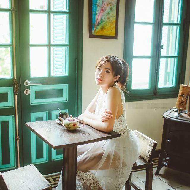 Hot girl - hot boy Việt: BB Trần tung bộ ảnh Phía sau một cô gái chất hơn nước cất-6