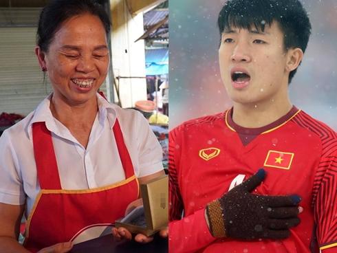 Từ phương xa, Bùi Tiến Dũng trực tiếp gọi điện và gửi quà cho mẹ nhân ngày 8/3