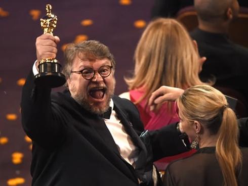 Nữ diễn viên chính xuất sắc Oscar 2018 khóc nức nở vì bị mất tượng vàng vừa nhận-2