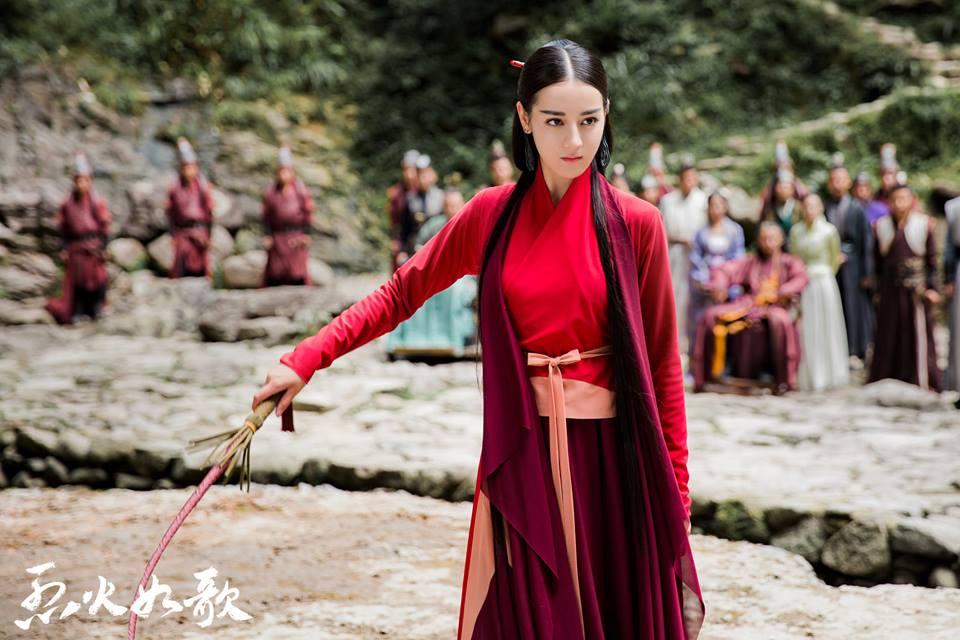 Địch Lệ Nhiệt Ba gây sốt truyền thông xứ Trung với Liệt hỏa như ca-6