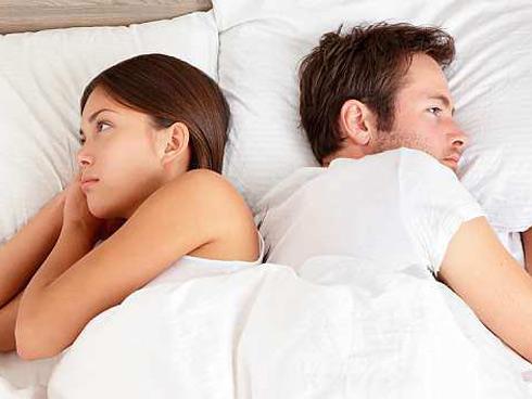 Bắt quả tang tin nhắn chồng với nhân tình, cô vợ trẻ ủ mưu in hết ra rồi ép plastic gửi nhà nội-5