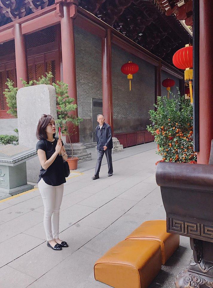 Ly Kute và loạt khoảnh khắc xinh đẹp trong chuyến du xuân đầu năm ở Trung Quốc-1