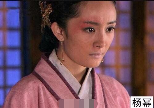 Địch Lệ Nhiệt Ba, Triệu Lệ Dĩnh và những hình ảnh xấu đến mức không dám nhìn lại-3