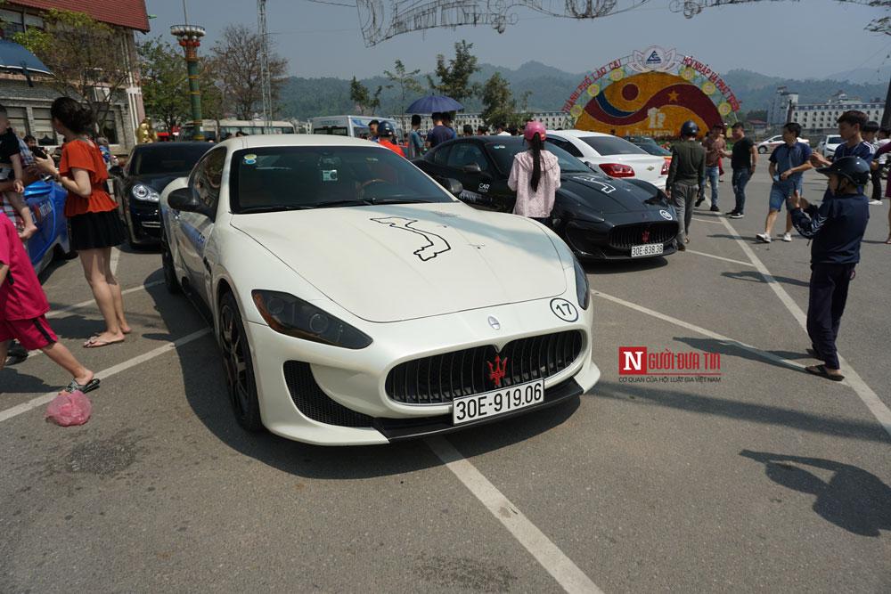 Siêu xe triệu đô của đại gia Việt gây bão phố núi Lào Cai-3