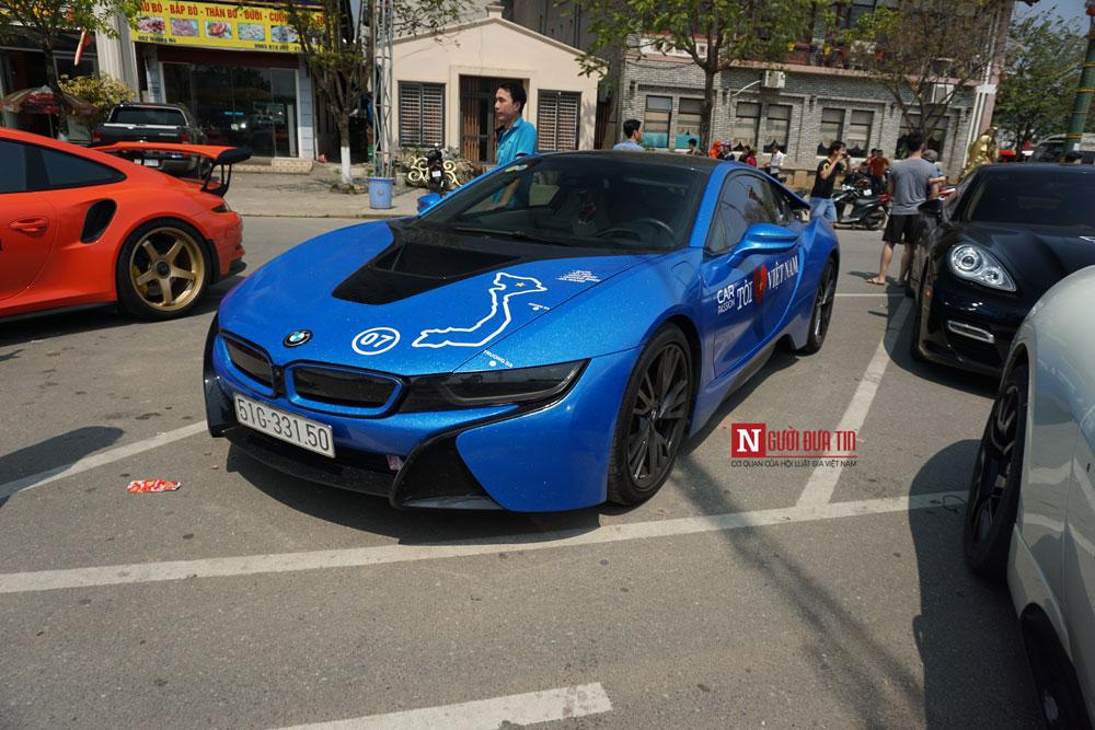 Siêu xe triệu đô của đại gia Việt gây bão phố núi Lào Cai-6