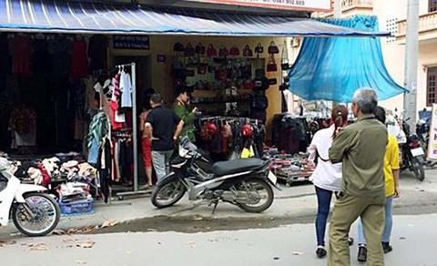 Dùng búa đinh đánh bạn gái tử vong giữa chợ sinh viên rồi treo cổ tự tử-1