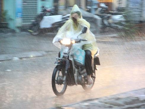 Ảnh hưởng không khí lạnh, tối nay Hà Nội mưa giông