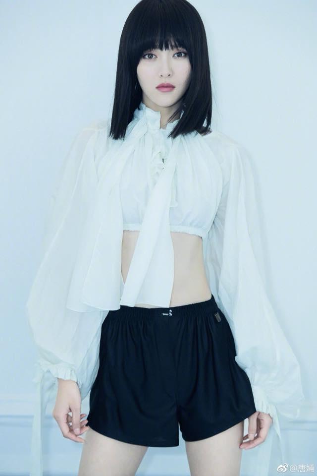 Đường Yên bị chê quá gầy, mặt ngày càng cứng đờ như tượng-11