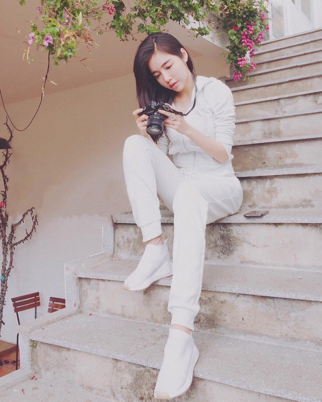 Tin sao Việt: Ninh Dương Lan Ngọc phô diễn hình thể với bikini để chứng minh không lép-4