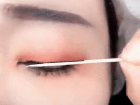 Clip: Thủ thuật make up hack ngực đầy, bụng rõ múi, mông săn chắc... cực đỉnh-7