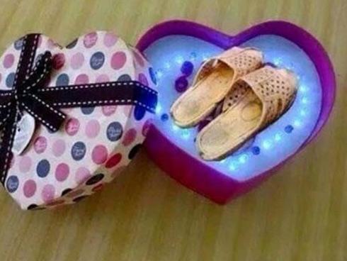 Thay vì ngóng quà từ đàn ông, sao em không dành chút thời gian… để khóc cho chính bản thân mình?-3