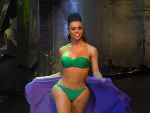 Đại diện Colombia lộ vòng 3 dị dạng khi mặc bikini tại Hoa hậu Chuyển giới Quốc tế 2018