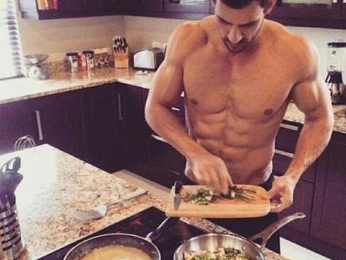 Ghét rửa bát nhưng lại thích lao vào bếp, 9x khoe những bữa cơm độc thân đầy hấp dẫn-10