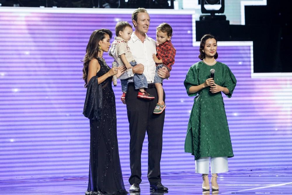 Ngọc Sơn và Quang Lê tranh cãi trên truyền hình về cách hát nhạc lụy tình-3