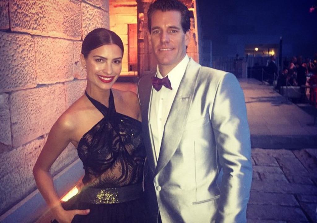 Cuộc sống xa hoa của các triệu phú tiền ảo-12