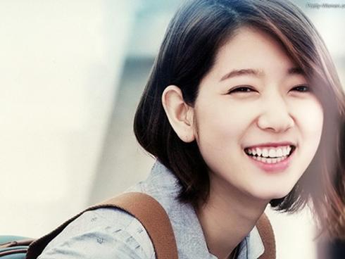 Dự đoán tính cách, tương lai của phụ nữ cằm chẻ