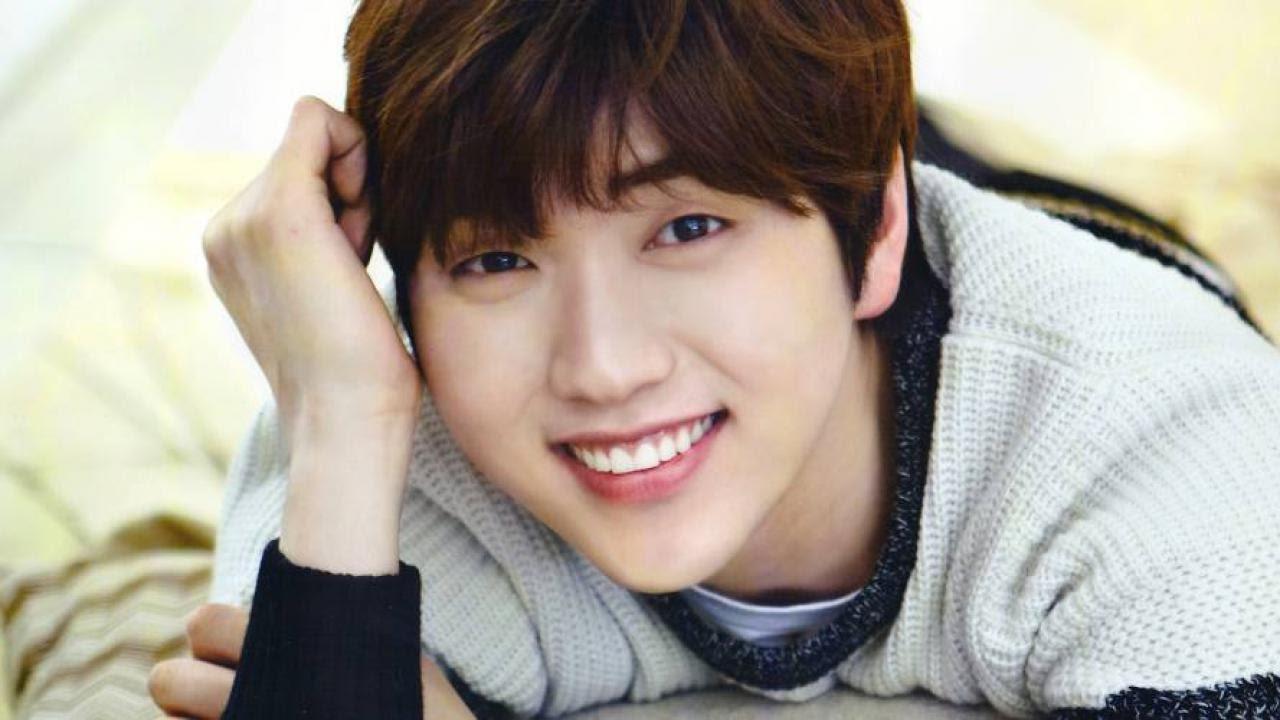 Sao Hàn 9/3: Ảnh hậu Kim Min Hee bị tung ảnh vẫn đang ngoại tình cùng đạo diễn U60-6