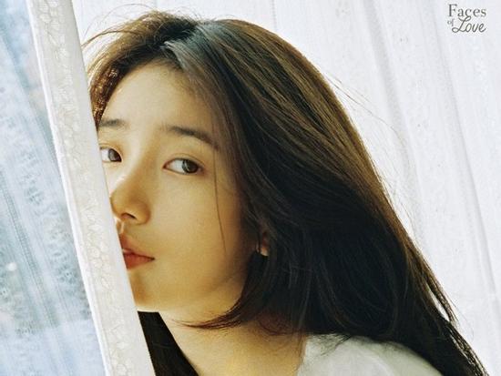 Sau khi thừa nhận hẹn hò, Suzy lập tức có ‘quà’ xoa dịu lòng fan