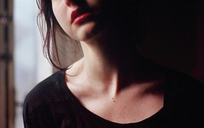 Thực ra phụ nữ không sợ lấy chồng nghèo, chỉ sợ rước nhầm chồng hèn mà thôi-1