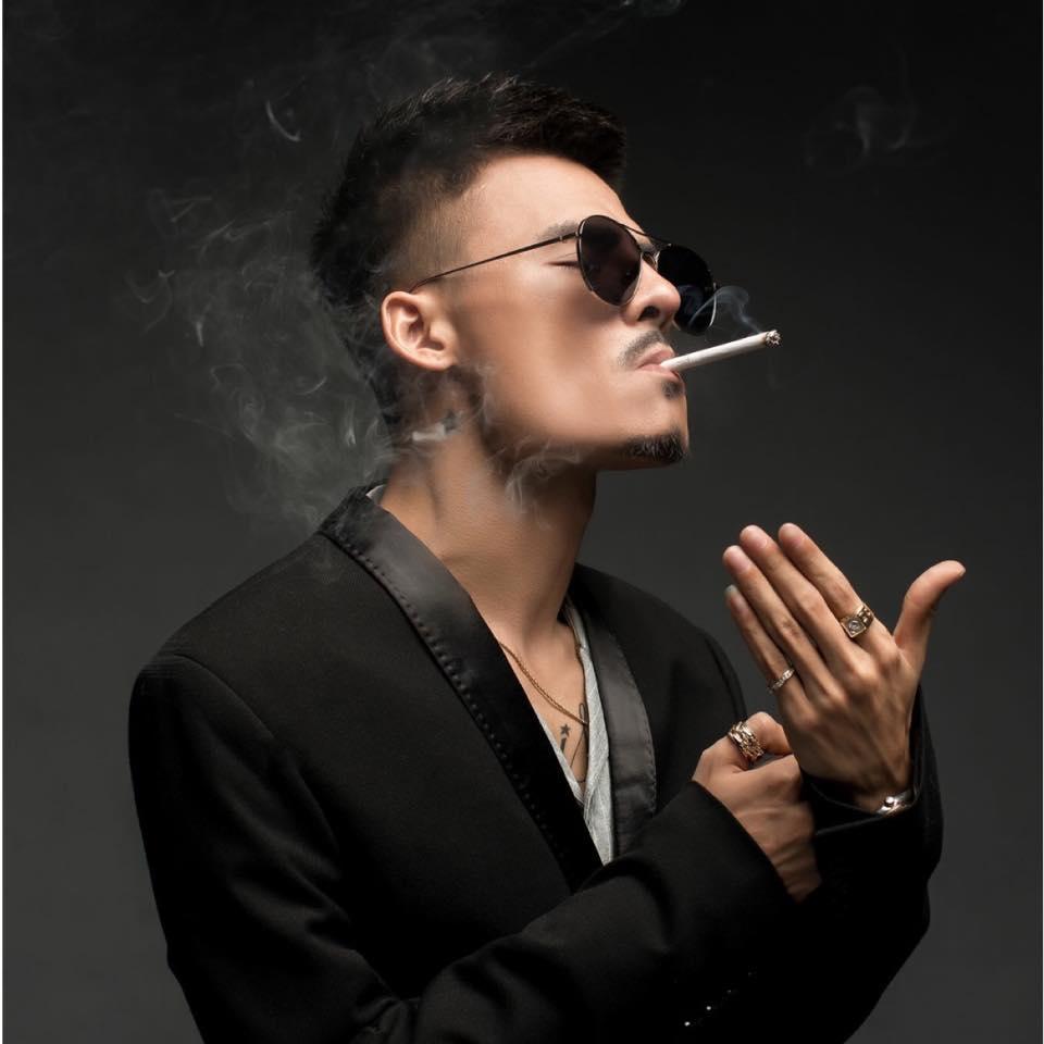 Hiện tượng livestream Hoa Vinh khẳng định hơn antifan một cái đầu và gọi họ là con nít-3