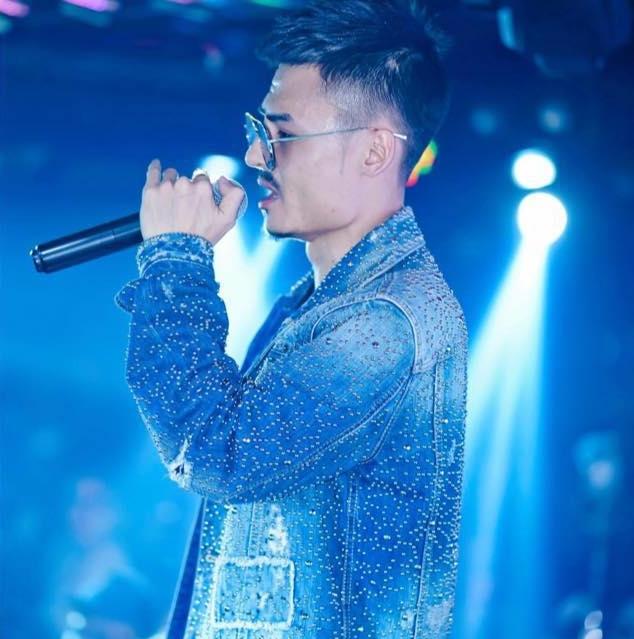 Hiện tượng livestream Hoa Vinh khẳng định hơn antifan một cái đầu và gọi họ là con nít-1