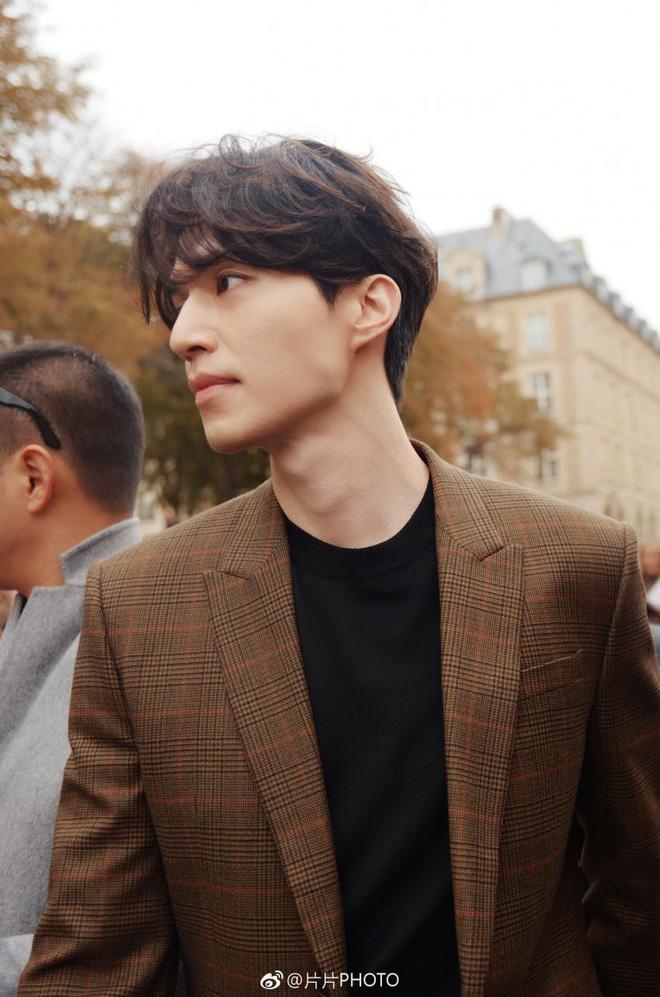 Ngắm nhan sắc và gu thời trang của Lee Dong Wook mới thấy Suzy đang hẹn hò với một... cực phẩm-7