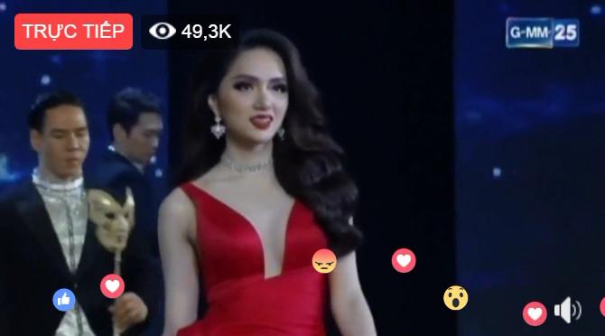 Hương Giang trình diễn trang phục dạ hội xuất sắc-1