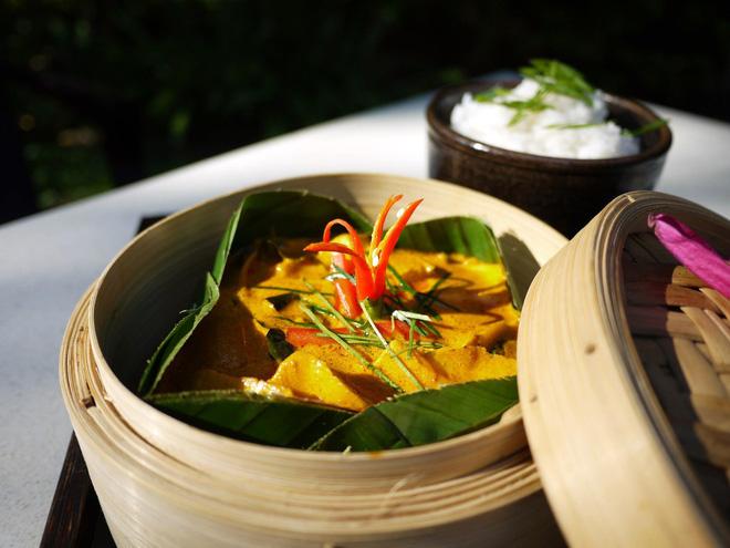 Chỉ với nguyên liệu cá nhưng món Amok của Cambodia thu hút thực khách nhờ bí quyết truyền thống-5