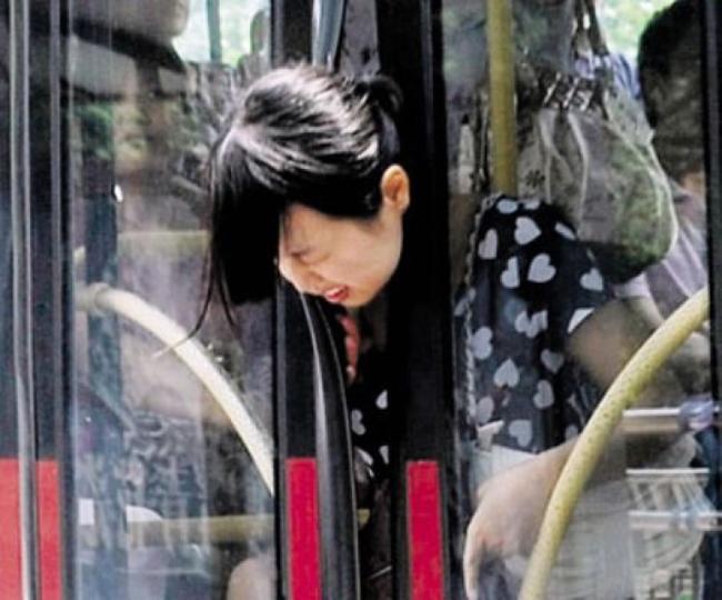 Khóc thét với những pha mắc kẹt của các người đẹp-5